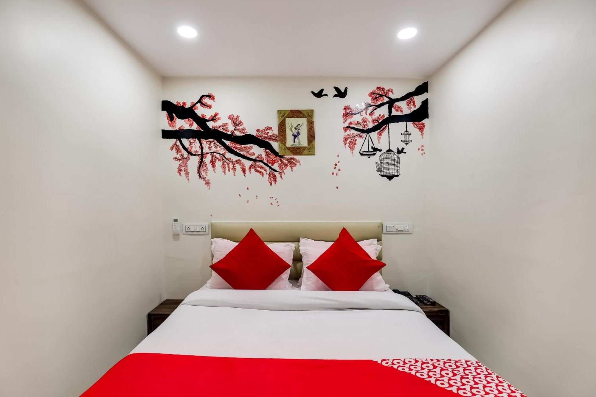 Collection O Hotel Alice Ahmadabad Zewnętrze zdjęcie